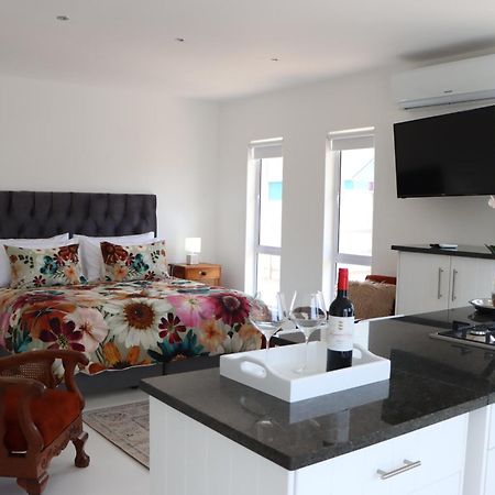 Nivenia Beach House Bettyʼs Bay Εξωτερικό φωτογραφία