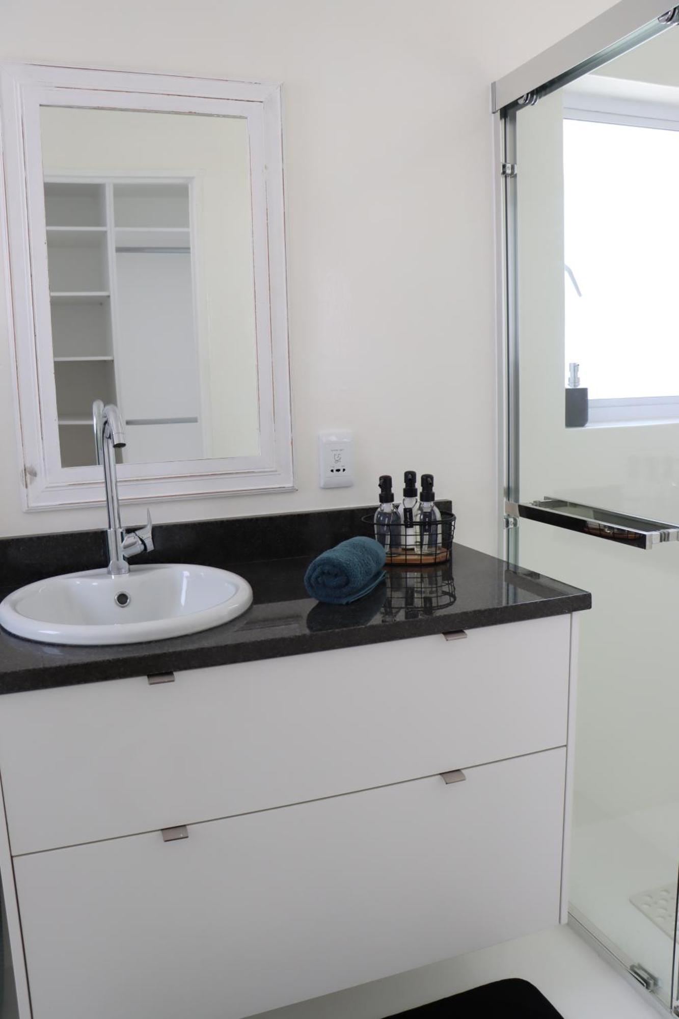 Nivenia Beach House Bettyʼs Bay Εξωτερικό φωτογραφία