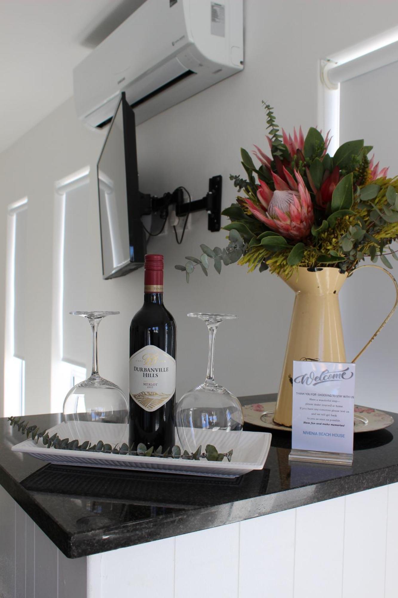 Nivenia Beach House Bettyʼs Bay Εξωτερικό φωτογραφία