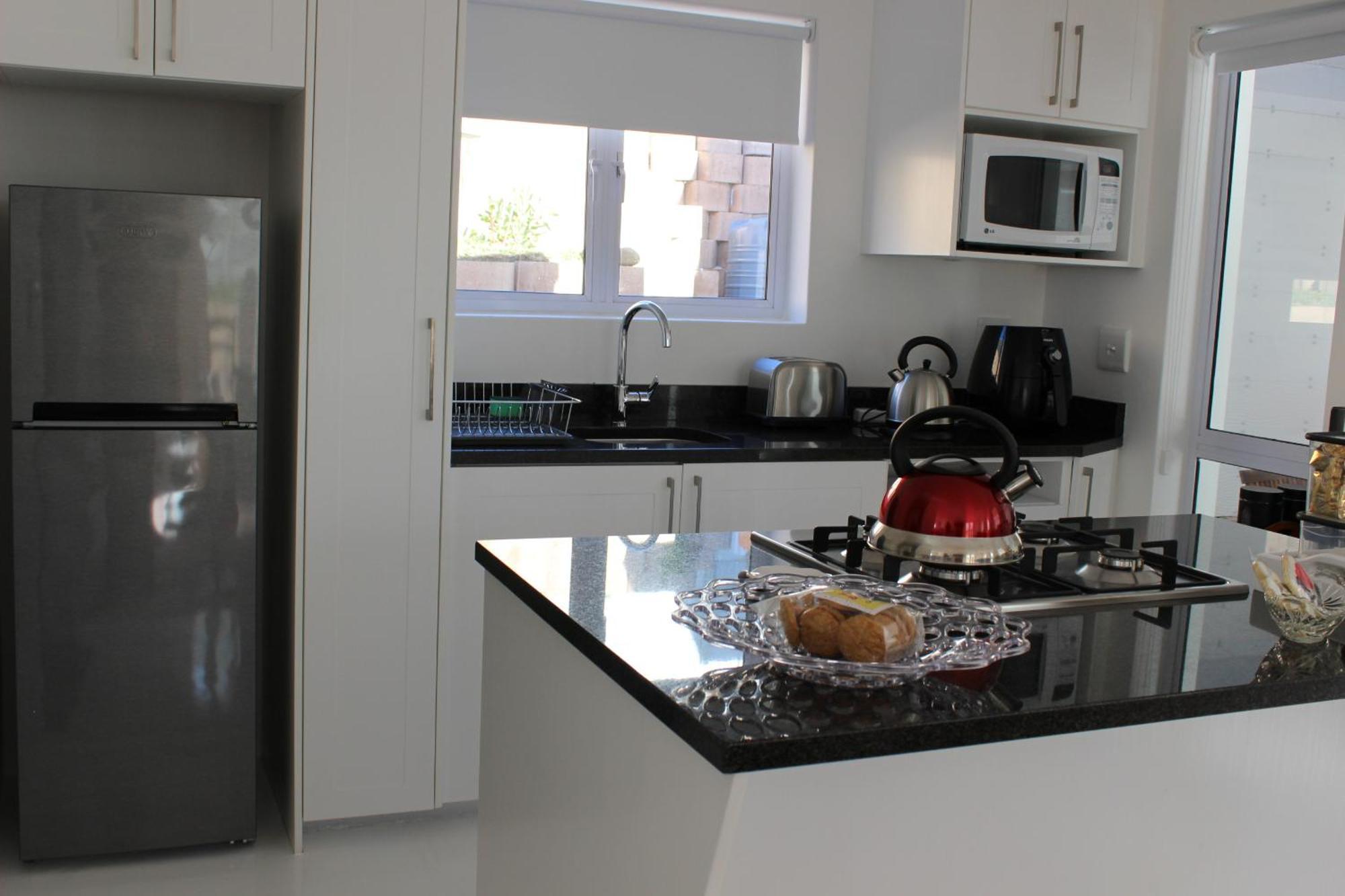 Nivenia Beach House Bettyʼs Bay Εξωτερικό φωτογραφία
