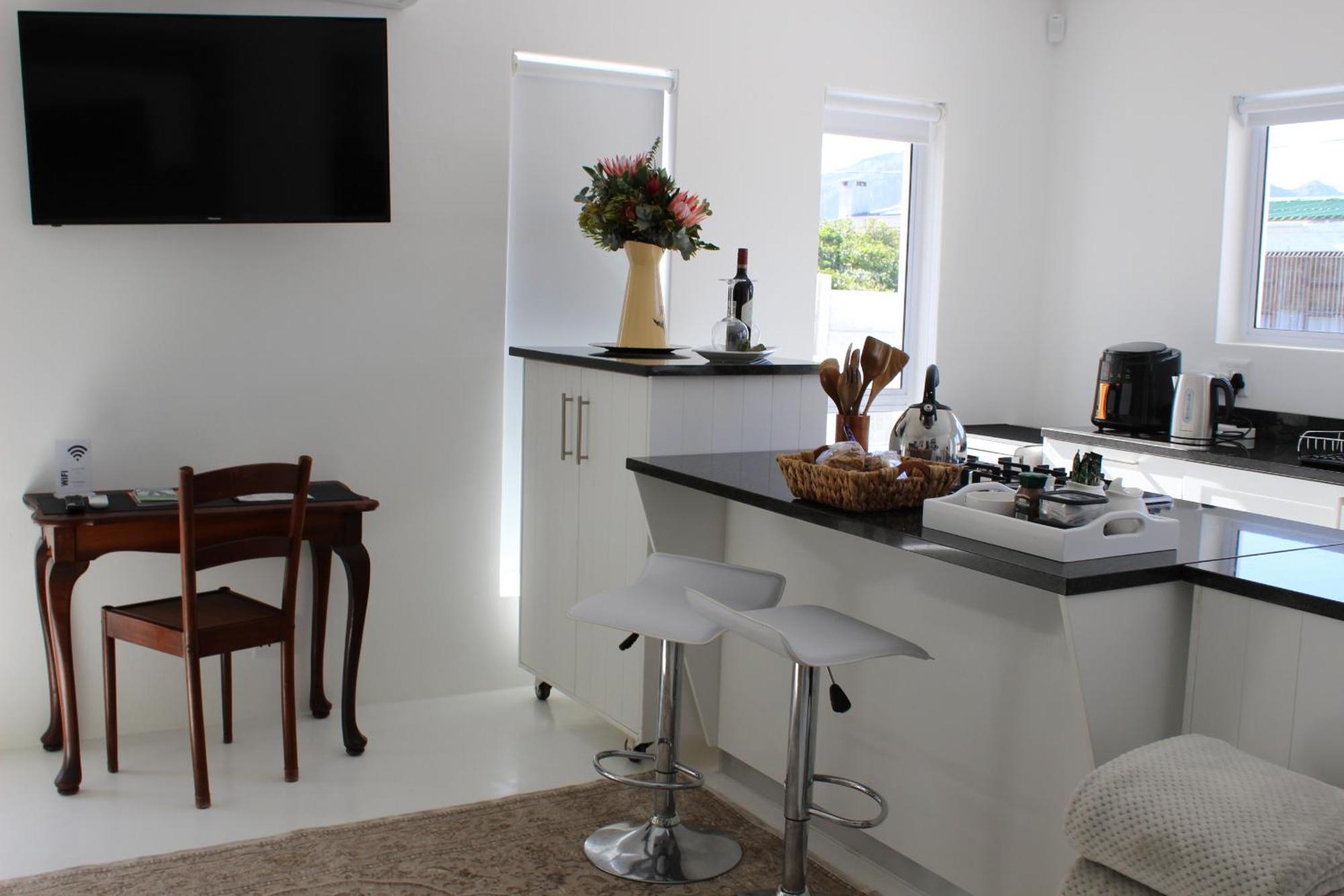 Nivenia Beach House Bettyʼs Bay Εξωτερικό φωτογραφία