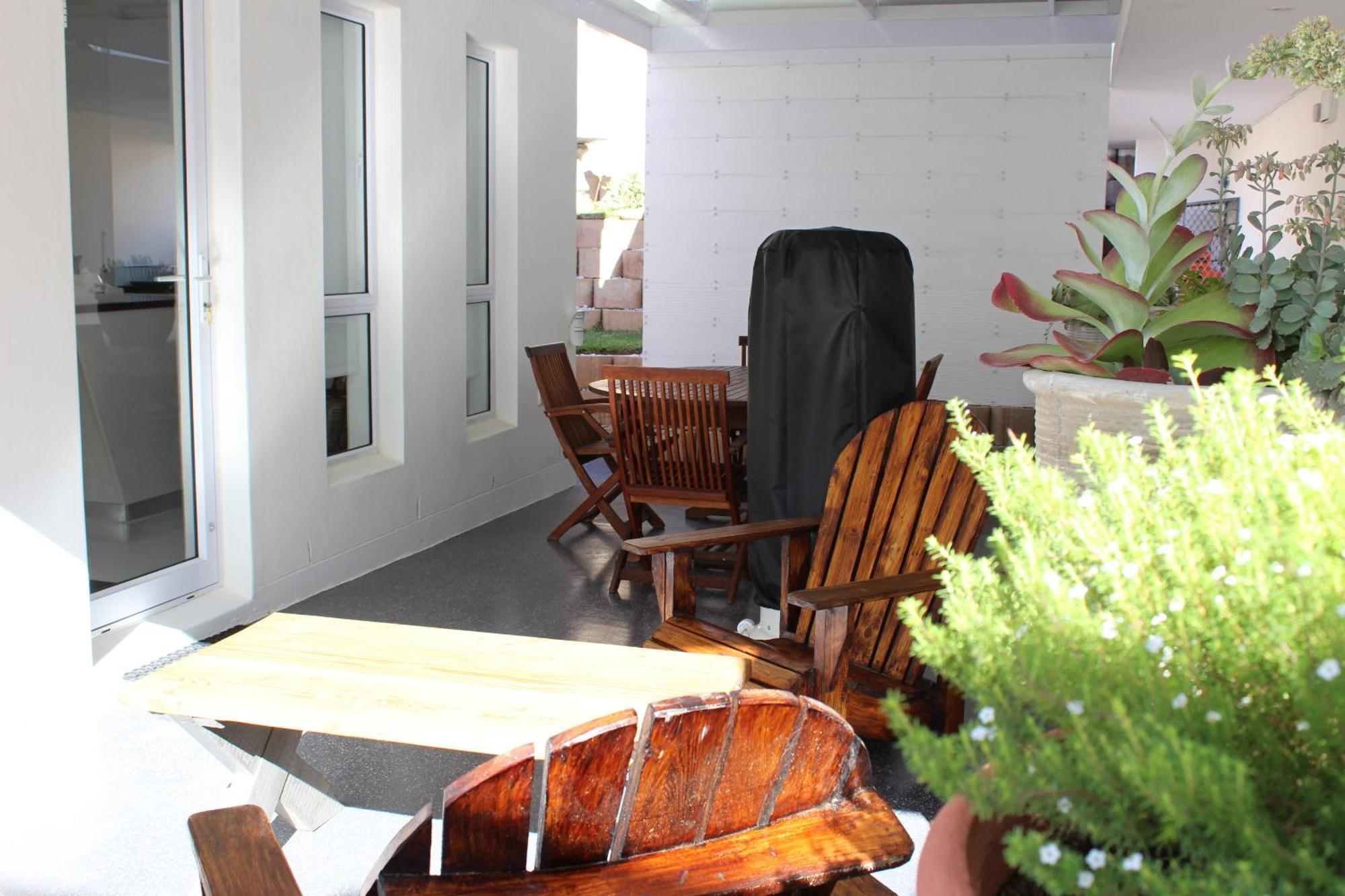 Nivenia Beach House Bettyʼs Bay Εξωτερικό φωτογραφία